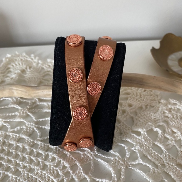 Leather wrap bracelet - Picture 2 of 4